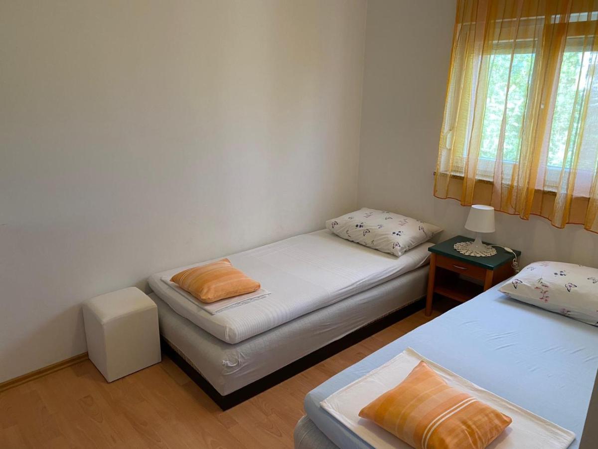 Apartman Olic Ražanac Esterno foto