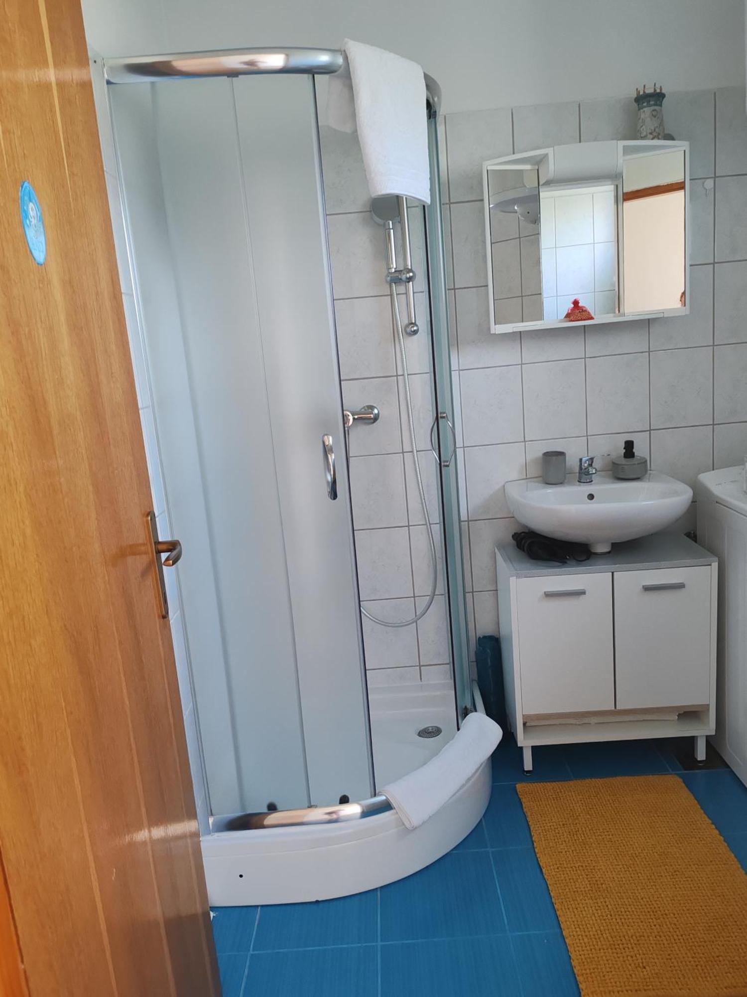 Apartman Olic Ražanac Esterno foto