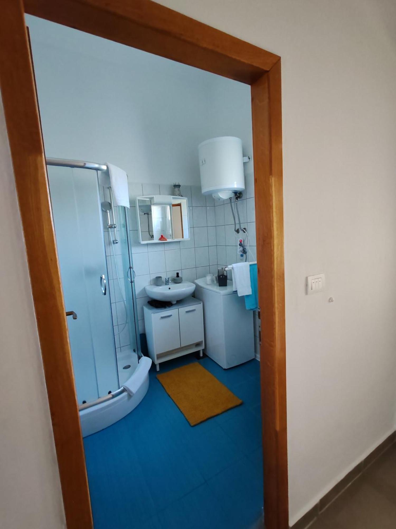 Apartman Olic Ražanac Esterno foto